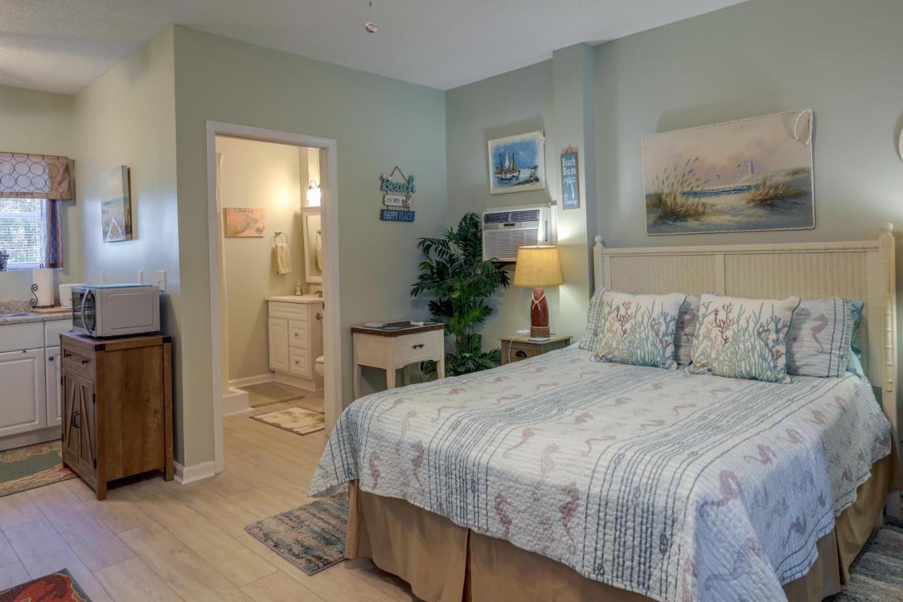 Sneads Ferry Vacation Rental Studio With Water Views Exterior foto